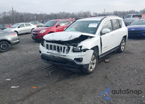 2014 Jeep Compass Latitude из США, поврежденный, VIN 1C4NJDEB7ED688681